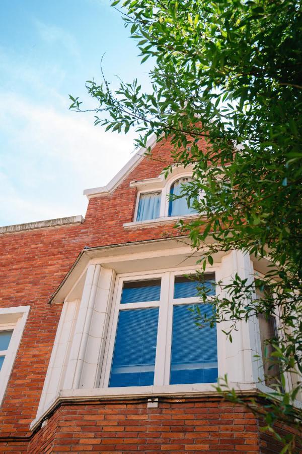 Villa Rowan ออสเทนด์ ภายนอก รูปภาพ